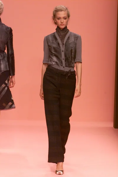 Look 48